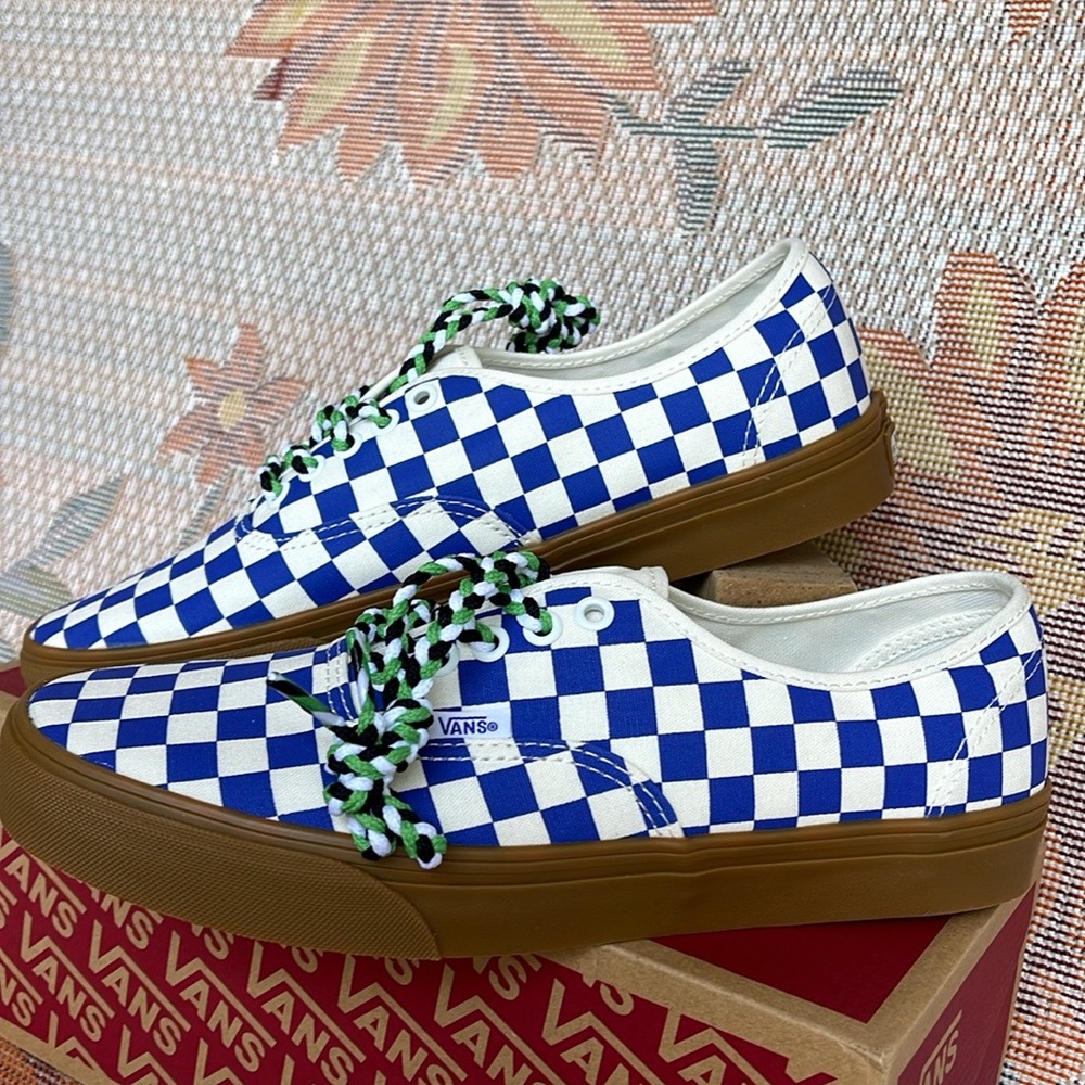 Vans Men’s Authentic
Checkerboard Blue/White
VN0009PVY6Z
Sneakers - Picture 9 of 16